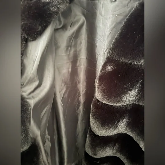With Love Faux Fur Coat - Black NWOT - Picture 10 of 10